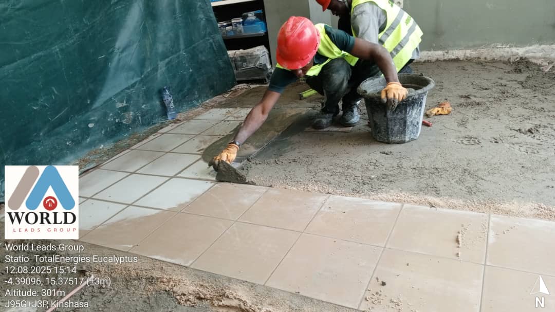 Pendant les travaux - Station-service Euchalyptus - Travaux de carrelage